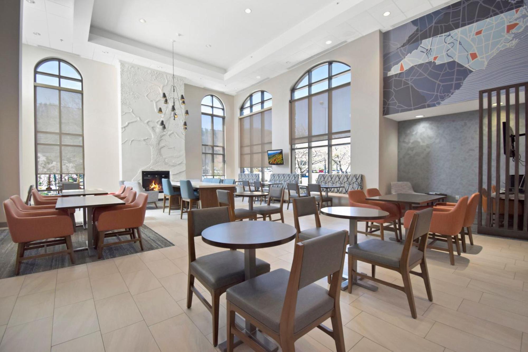 Holiday Inn Express Boone By Ihg Exterior foto